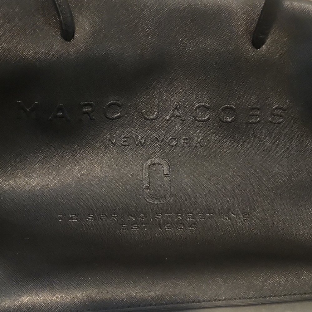 Marc Jacobs East West Logo Tote - Picture 2 of 6